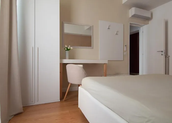 Апартаменты Urbanflat Repubblica Square
